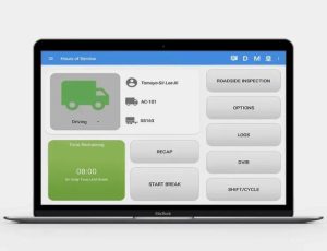 Fleet manager using real-time monitoring software to enhance driver safety